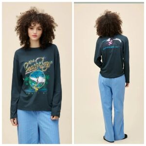 Daydreamer Beach Boys Graphic Tee Women's XS Black Charcoal Long sleeve T-SHIRT